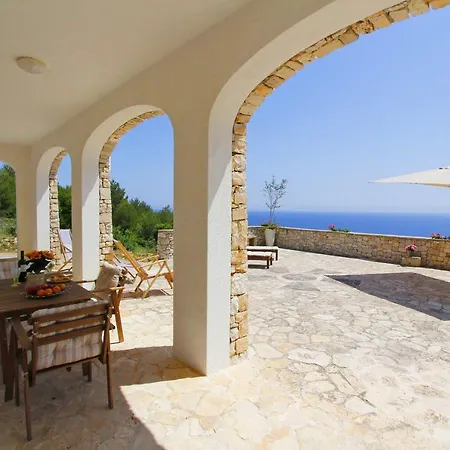 Del Mare Corsano (Apulia)